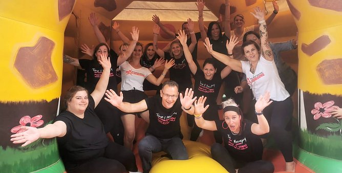 Dankesch&ouml;n sagt das Team von KYF Sport deluxe  (Foto: B.Schadowske)