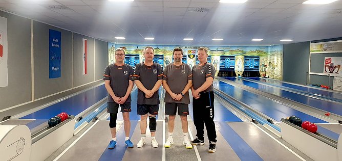 v.l.n.r. Schr&ouml;der, K.Herzau, Arnold, Gensch (Foto: Knut Herzau)