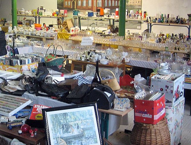 Flohmarkt am Schloss in Heringen (Foto: U. Hoffmann)