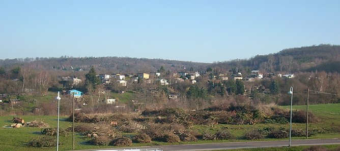 Vorbereitung Osterfeuer (Foto: Karl-Heinz Herrmann) Vorbereitung Osterfeuer (Foto: Karl-Heinz Herrmann)