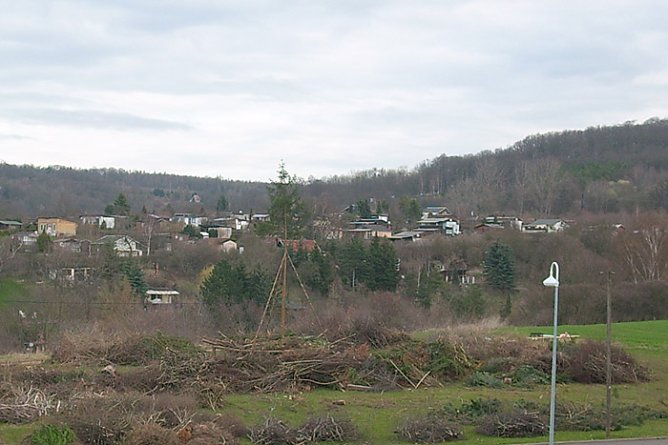 Vorbereitung Osterfeuer (Foto: Karl-Heinz Herrmann)
