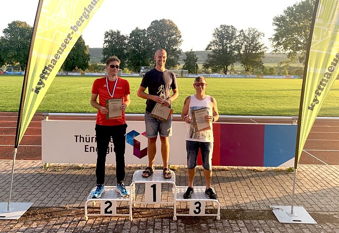 Gewinner des 39. Bahnlaufs des Kyffh&auml;user Berglaufvereins (Foto: Nico Bachmann)