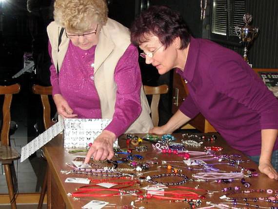 Modeschmuck Reinsdorf (Foto: Steffen Küttner) Modeschmuck Reinsdorf (Foto: Steffen Küttner)