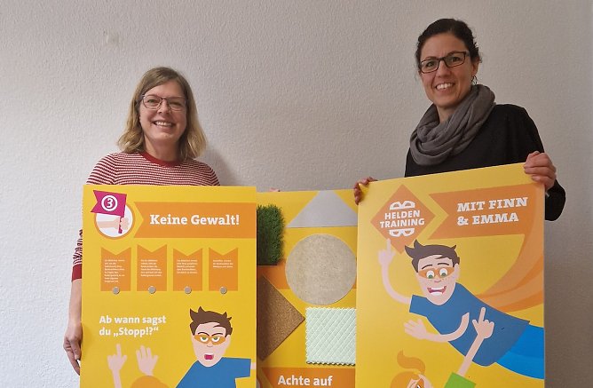 Frau Armbrecht und Frau Strache vom Jugendamt (Foto: M.Pollack) Frau Armbrecht und Frau Strache vom Jugendamt (Foto: M.Pollack)