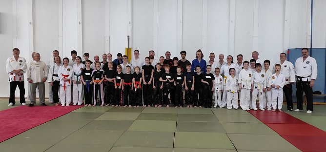 Kampfkunstlehrgang in Artern (Foto: Werner Bank) Kampfkunstlehrgang in Artern (Foto: Werner Bank)