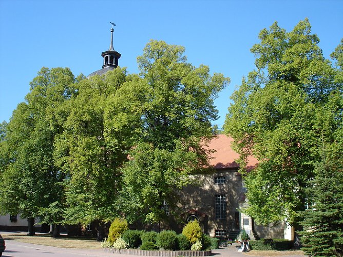 Schiefer Turm in Sch&ouml;newerda (Foto: Karl-Heinz Herrmann)