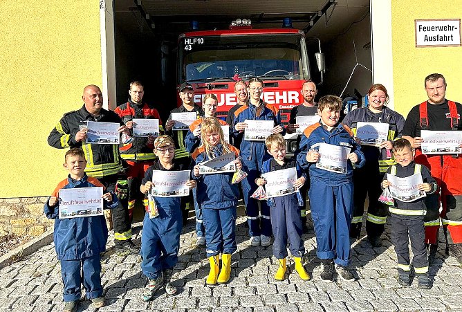 Berufsfeuerwehrtag f&uuml;r die Jugendfeuerwehr (Foto: Feuerwehr Heldrungen)