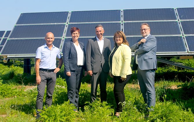 v.l.n.r.: Jens Feige, Sindy Ritzke, Ren&eacute; Leipnitz, Anja Lemke und J&ouml;rg Kaupenjohann (Foto: Stadtwerke Sondershausen)
