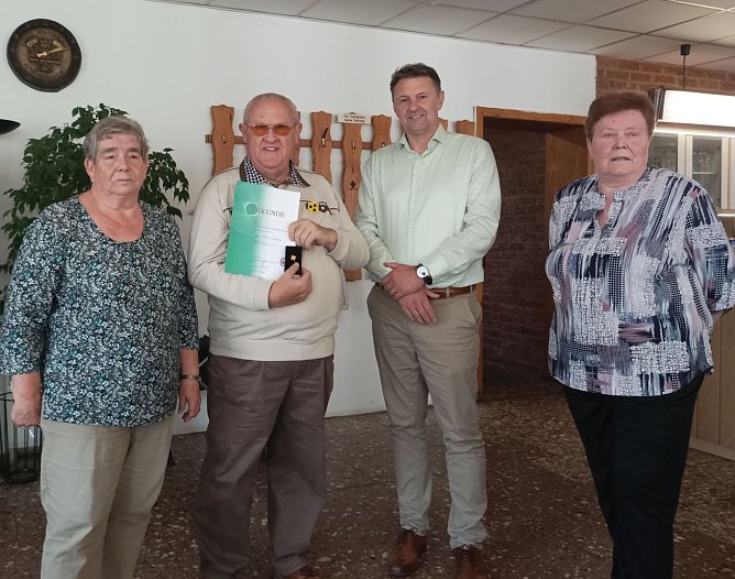 Auszeichnung für ehrenamtliches Engagement (Foto: Thomas Leipold) Auszeichnung für ehrenamtliches Engagement (Foto: Thomas Leipold)