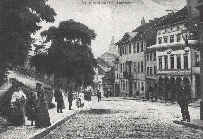 Die Lohstraße um 1910, Schlossmuseum Sondershausen, Fotoarchiv (Foto: Schlossmuseum Sondershausen) Die Lohstraße um 1910, Schlossmuseum Sondershausen, Fotoarchiv (Foto: Schlossmuseum Sondershausen)