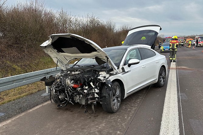 Unfall auf der A38 (Foto: Feuerwehr Heringen/Silvio Dietzel)