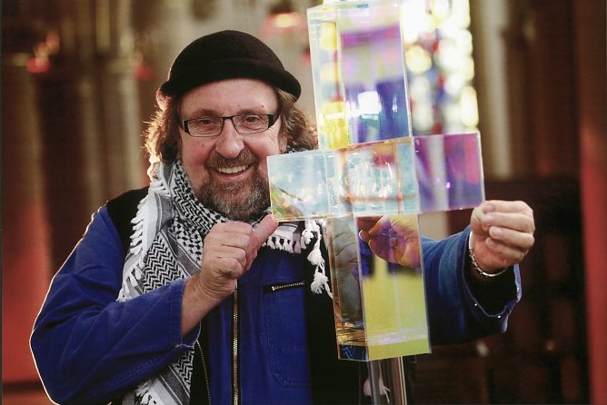 Ludger Hinse verbindet mit seinem Gro&szlig;kunstwerk "LICHTwege" 22 Orte (Foto: Evangelischer Kirchenkreis S&uuml;dharz)