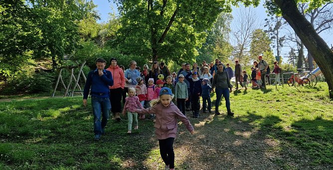 Familienwandertag der Kindervilla Bad Frankenhausen zum Schlachtberg (Foto: Katrin Milde) Familienwandertag der Kindervilla Bad Frankenhausen zum Schlachtberg (Foto: Katrin Milde)
