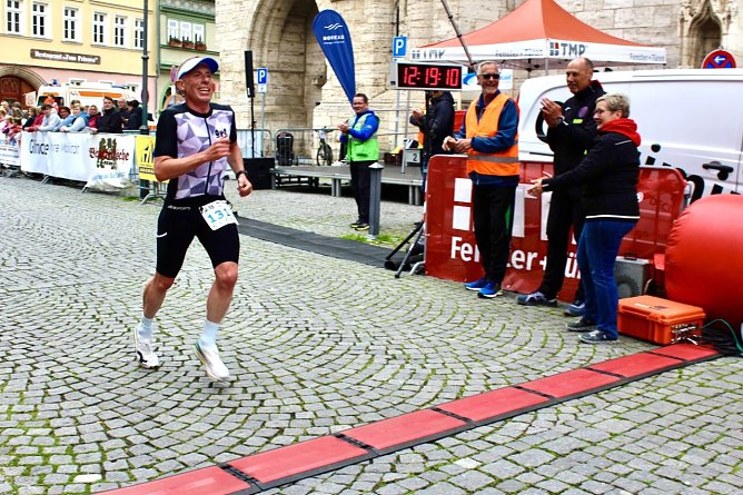 Als Dritter im Ziel: Sven Lehnert vom Moritzburger TV (Foto: Eva Maria Wiegand) Als Dritter im Ziel: Sven Lehnert vom Moritzburger TV (Foto: Eva Maria Wiegand)