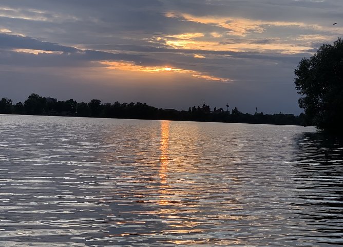 Nordhäuser Kiesschacht am Abend (Foto: Martina Keller ) Nordhäuser Kiesschacht am Abend (Foto: Martina Keller )