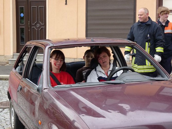 Rettungsarbeiten vor Ort (Foto: Karl-Heinz Herrmann)