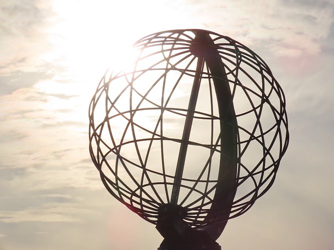 Sonne am Nordkap (Foto: Birgit und Burkhard Keil) Sonne am Nordkap (Foto: Birgit und Burkhard Keil)