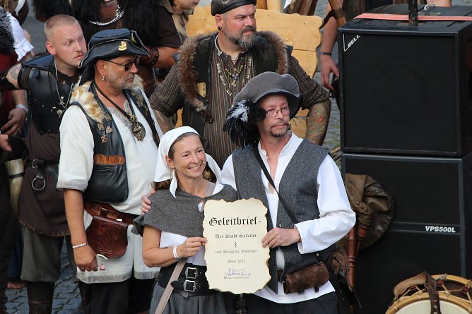 Das Gastgeberpaar freut sich, wahrscheinlich auch in den n&auml;chsten Jahren den Geleitbrief zu erhalten (Foto: Eva Maria Wiegand)