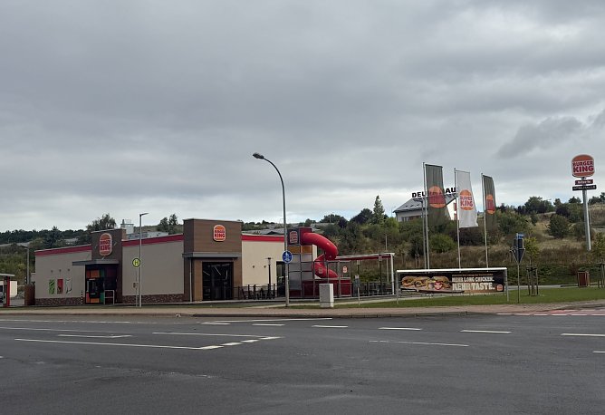 Streit mit Bedrohungen gestern Abend am Burger King in der Schachtstra&szlig;e  (Foto: S.Dietzel)