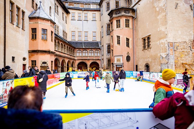 Auf dem Schlosshof in Sondershausen eröffnet ab 30. November die Eisbahn. (Foto: Janine Skara) Auf dem Schlosshof in Sondershausen eröffnet ab 30. November die Eisbahn. (Foto: Janine Skara)