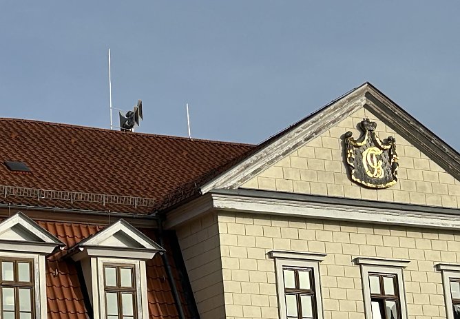 Eine der zehn neuen Sirenen befindet sich auf dem Dach des Landratsamtes in Sondershausen (Foto: LRA Kyffh&auml;userkreis, Andrea Hellmann)