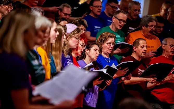 Weihnachtslieder aus aller Welt im Chorgesang (Foto: Christoph Keil) Weihnachtslieder aus aller Welt im Chorgesang (Foto: Christoph Keil)