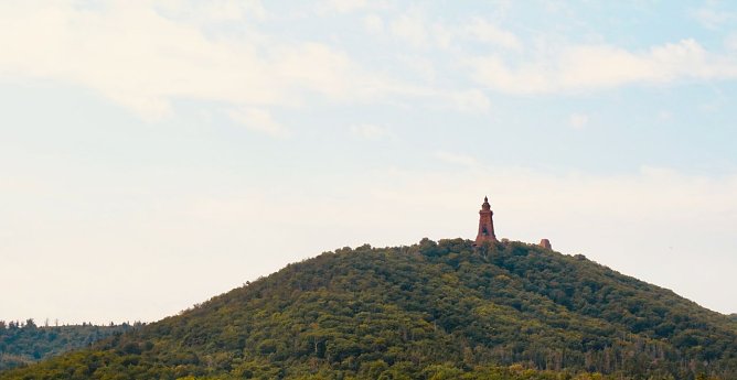 Sommer am Kyffhäuser (Foto: agl) Sommer am Kyffhäuser (Foto: agl)