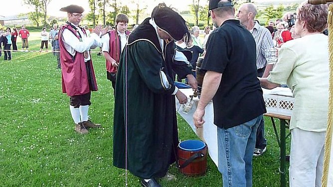 Gr&ouml;&szlig;ter Besen der Welt (Foto: Karl-Heinz Herrmann)