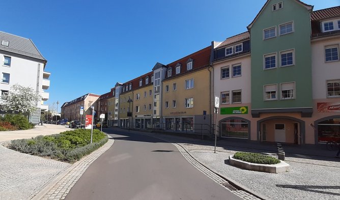 Die Stadtentwicklung steht im Fokus einer Führung von Manfred Kucksch. (Foto: kn) Die Stadtentwicklung steht im Fokus einer Führung von Manfred Kucksch. (Foto: kn)