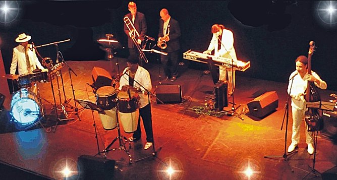 CON TACTO LATINO   (Foto: Jazz-Club Sondershausen)