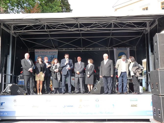 Volksfest gestartet (Foto: Karl-Heinz Herrmann) Volksfest gestartet (Foto: Karl-Heinz Herrmann)