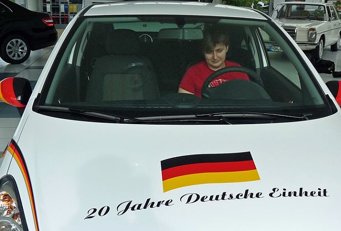 Gewinnerin Opel Corsa (Foto: Karl-Heinz Herrmann) Gewinnerin Opel Corsa (Foto: Karl-Heinz Herrmann)