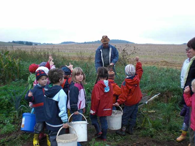 Auf dem Bauernhof (Foto: Kindervilla Bad Frankenhausen)
