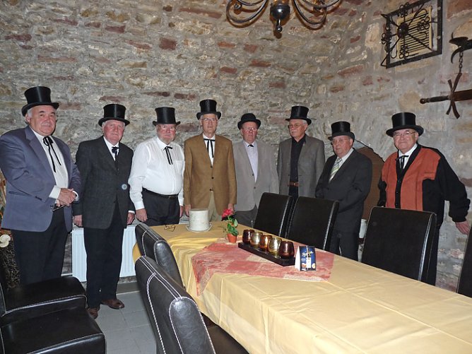 Zylinderm&auml;nner G&ouml;llingen (Foto: Karl-Heinz Herrmann)