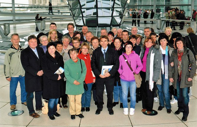 Zu Besuch im Bundestag (Foto: Gudrun Holbe)