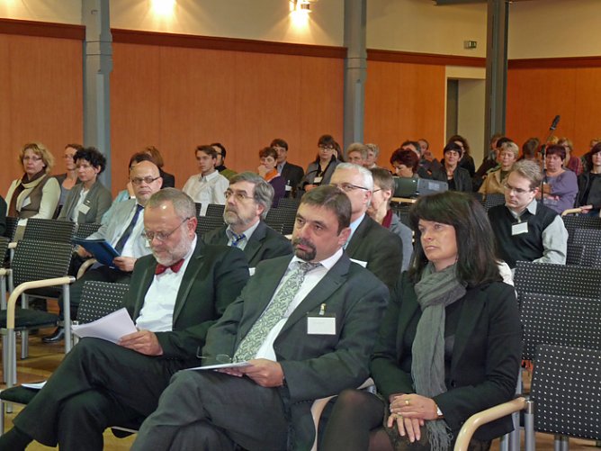 16. THÜRINGER BIBLIOTHEKSTAG GESTARTET (Foto: Karl-Heinz Herrmann) 16. THÜRINGER BIBLIOTHEKSTAG GESTARTET (Foto: Karl-Heinz Herrmann)