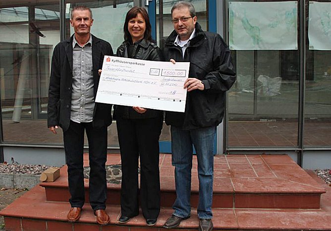 Spende vom Betriebsrat (Foto: Maxxomedia.PR) Spende vom Betriebsrat (Foto: Maxxomedia.PR)