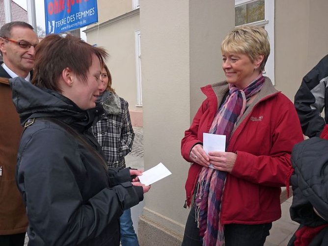 Fahnenaktion in Sondershausen (Foto: Karl-Heinz Herrmann) Fahnenaktion in Sondershausen (Foto: Karl-Heinz Herrmann)