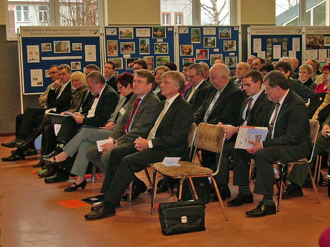 20 Jahren Internationalen Bildungs- und Sozialwerkes e.V. (Foto: Karl-Heinz Herrmann)