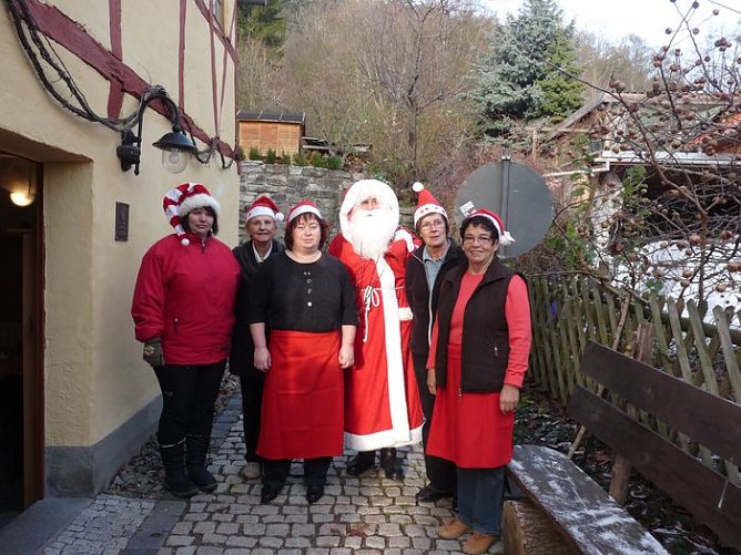 Weihnachtsmarkt in Jechaburg (Foto: Karl-Heinz Herrmann)