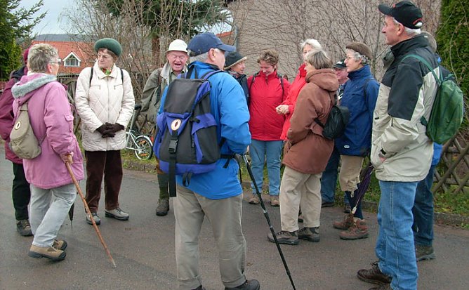 Begr&uuml;&szlig;ung der Wanderfreunde (Foto: Karl-Heinz Herrmann)