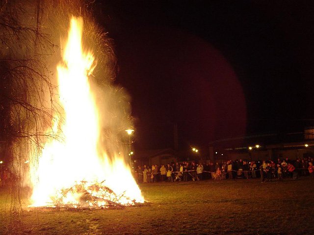 Archiv Weihnachsbaumverbrennung (Foto: Stadt Bad Frankenhausen)