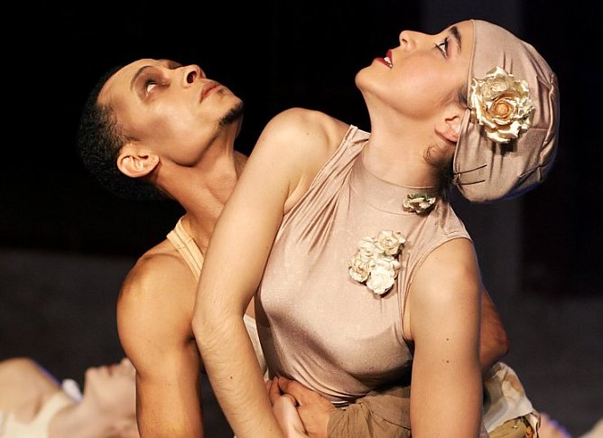 Ballett (Foto: Theater) Ballett (Foto: Theater)