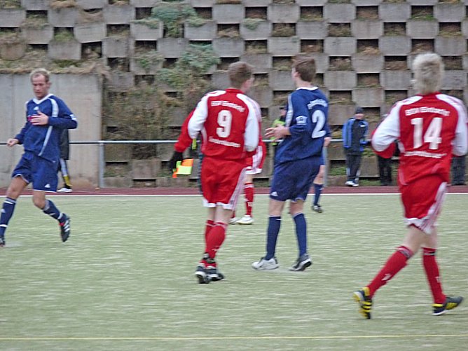 Eintracht gegen Petershütte (Foto: Karl-Heinz Herrmann) Eintracht gegen Petershütte (Foto: Karl-Heinz Herrmann)