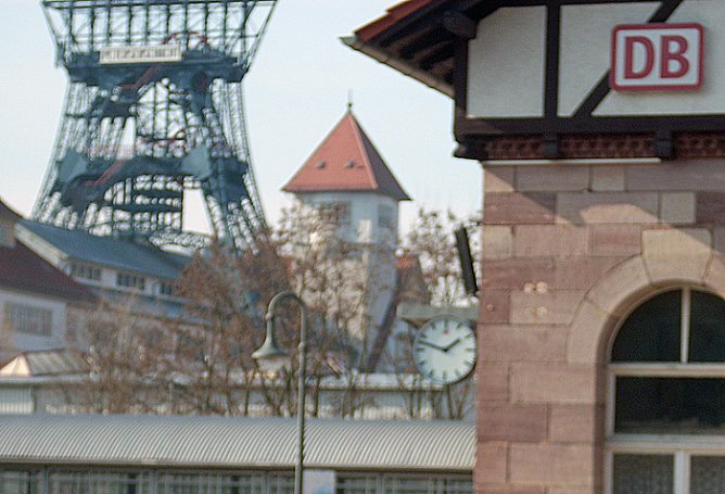 Bhnhofsuhr (Foto: Karl-Heinz Herrmann)