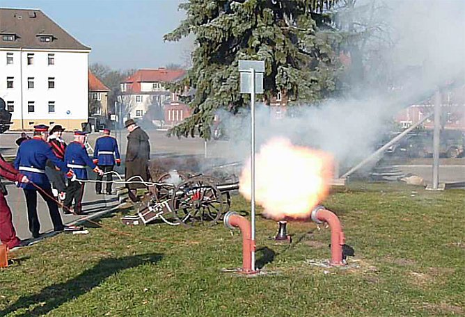 Verabschiedungsappell Süss und Liebau (Foto: Karl-Heinz Herrmann) Verabschiedungsappell Süss und Liebau (Foto: Karl-Heinz Herrmann)