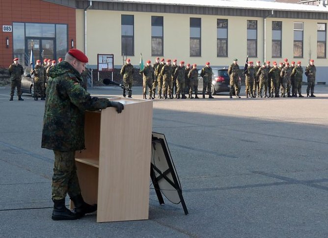 Verabschiedungsappell Süss und Liebau (Foto: Karl-Heinz Herrmann) Verabschiedungsappell Süss und Liebau (Foto: Karl-Heinz Herrmann)