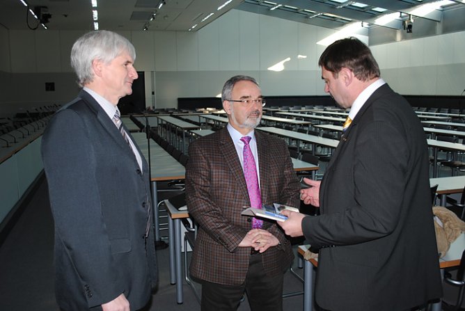 Postkartenaktion (Foto: Stefan Schard) Postkartenaktion (Foto: Stefan Schard)