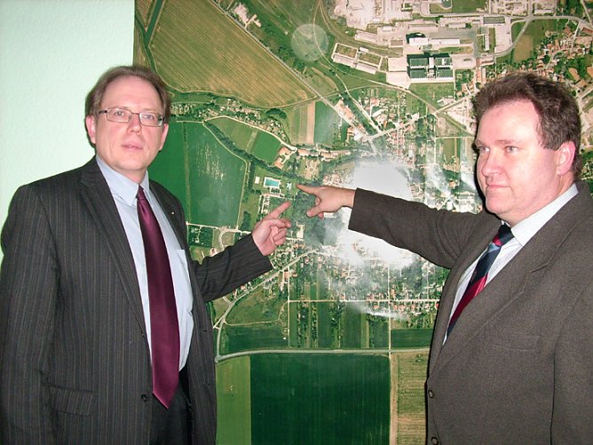 Landtagsabgeordneter Walter Pilger (link) und B&uuml;rgermeister Uwe Vogt  (Foto: Karl-Heinz Herrmann)