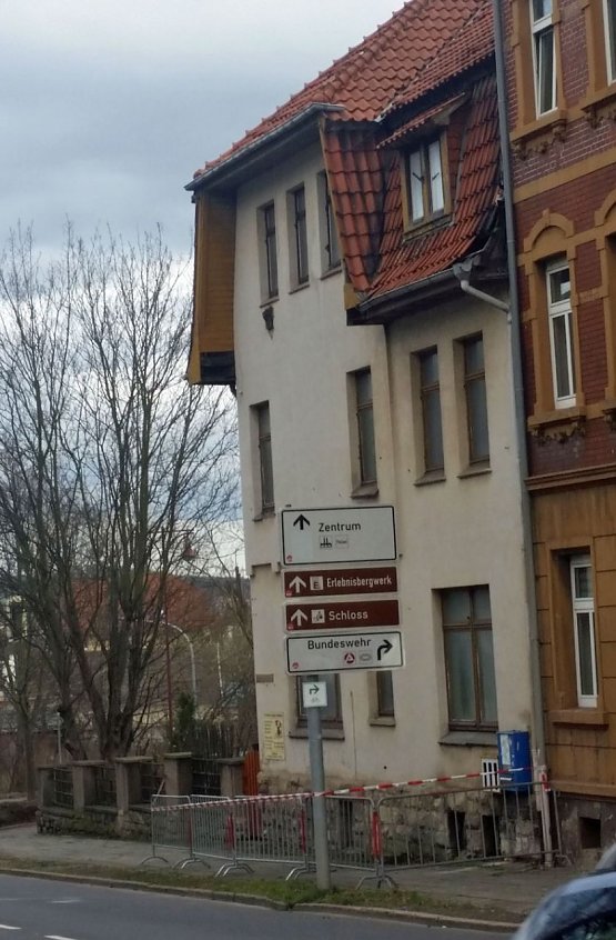 Bild: Fu&szlig;weg gesperrt